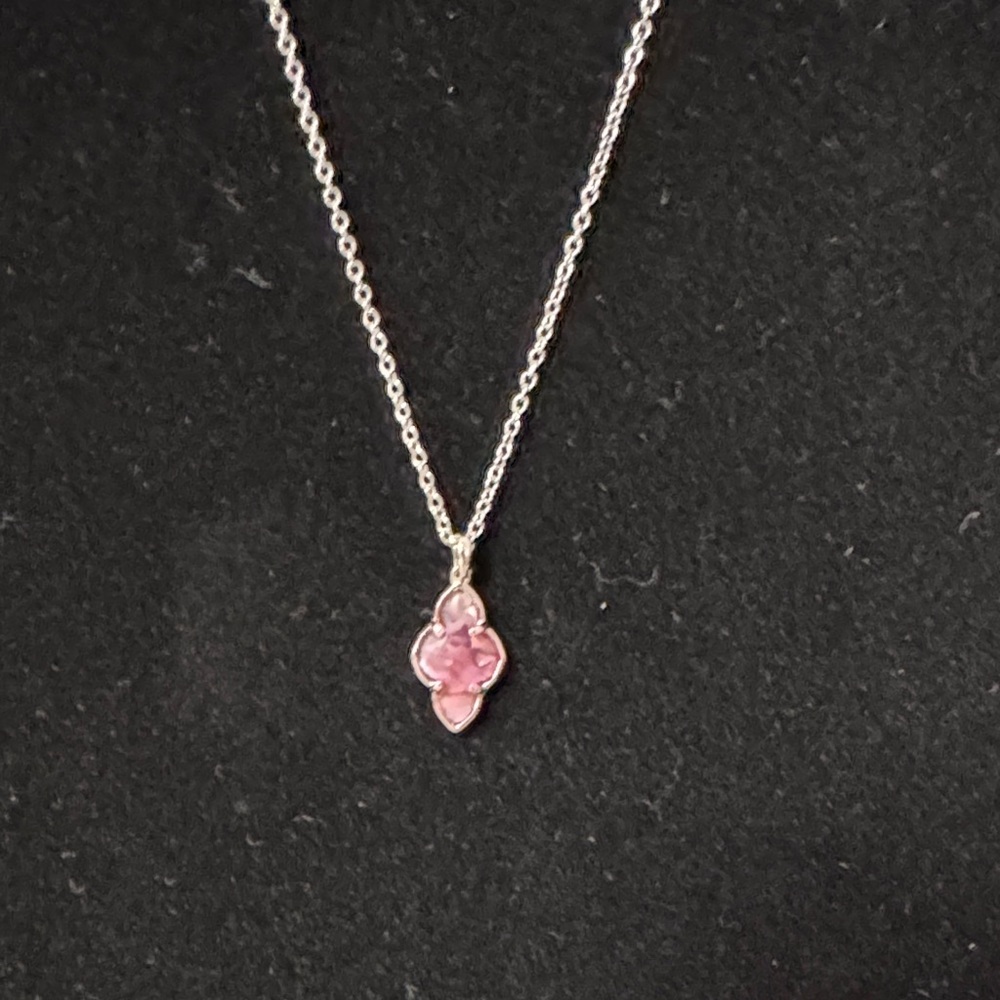 Kendra Scott Abbie Silver Lt Burgundy Illusion Earring & Necklace Set - Picture 4 of 5